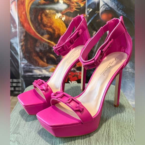 Anne Michelle Thrilling Barbie Pink Chain Link Platform Heels Size 7.5 - Picture 5 of 11